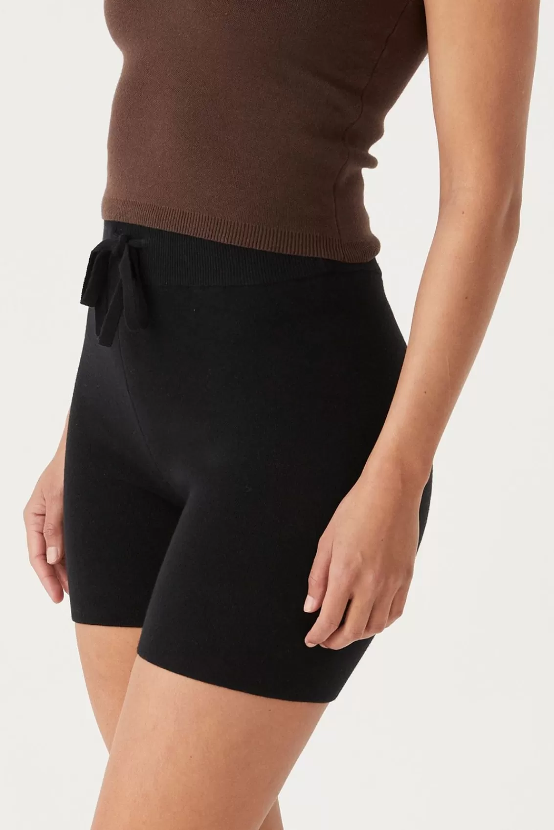 Women Arcaa Shorts>Esta Short-Black