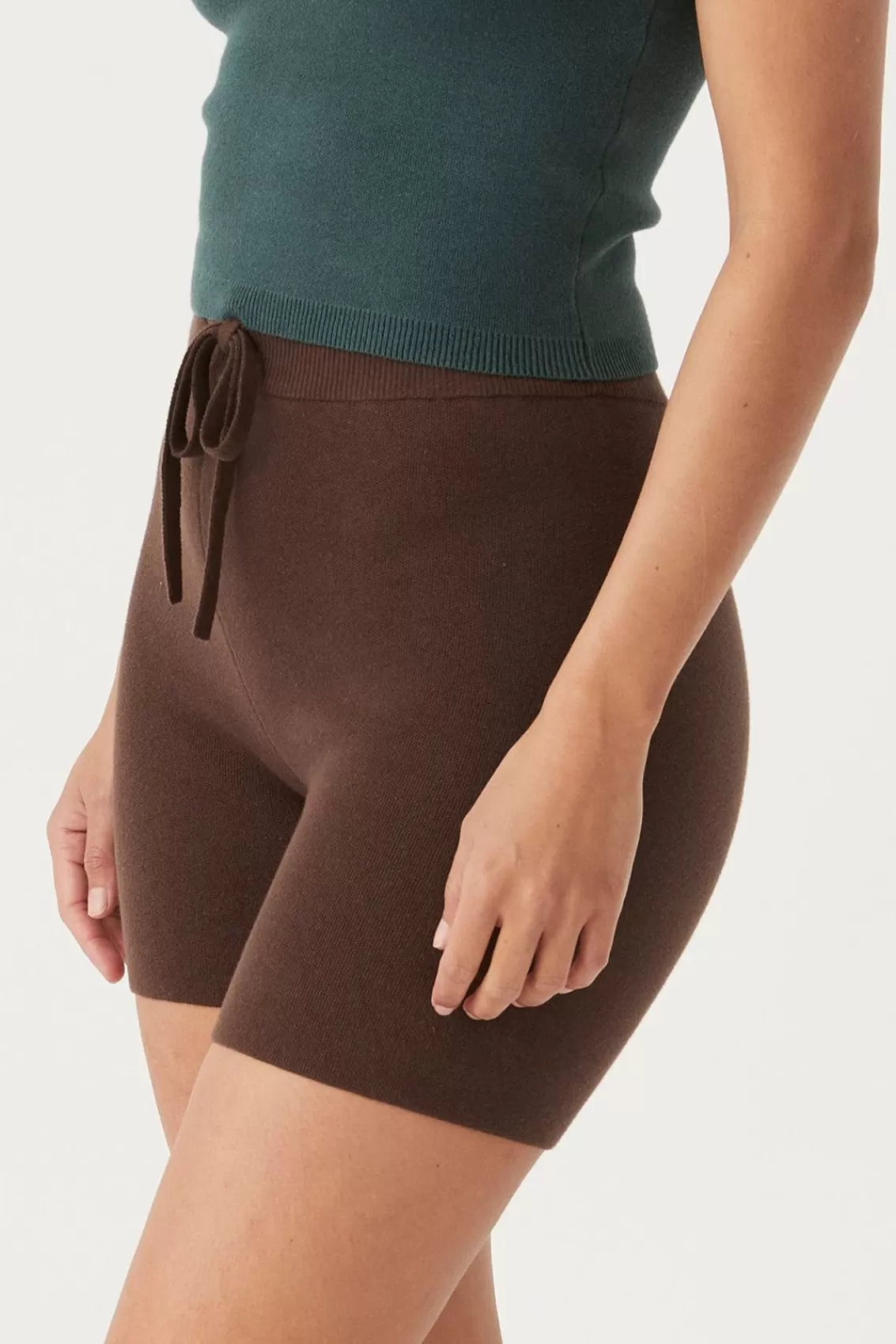 Women Arcaa Shorts>Esta Short-Chocolate